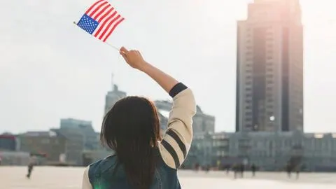 How to Obtain an ITIN Number? 5 Steps 2 What are the Differences Between ITIN and SSN?